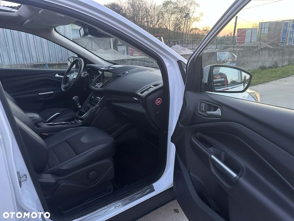 Ford Kuga 2.0 TDCi 4x4 Titanium - 20