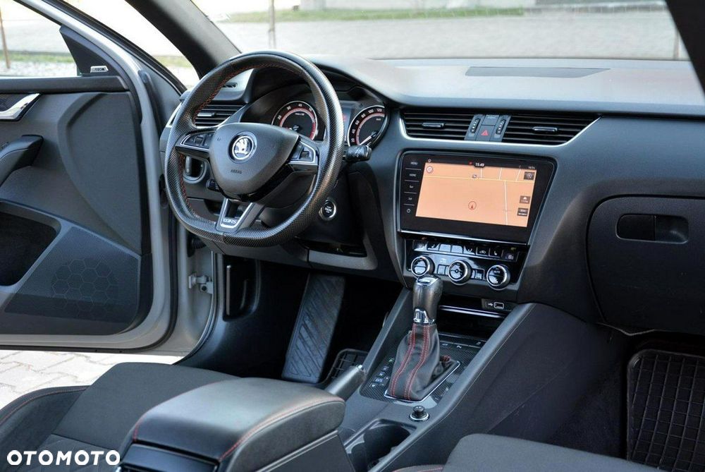 Skoda Octavia 2.0 TSI RS 230 DSG - 19