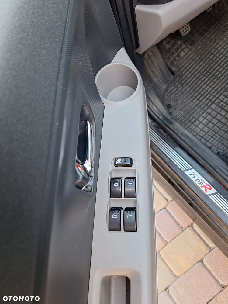 Daihatsu Sirion 1.3 - 20