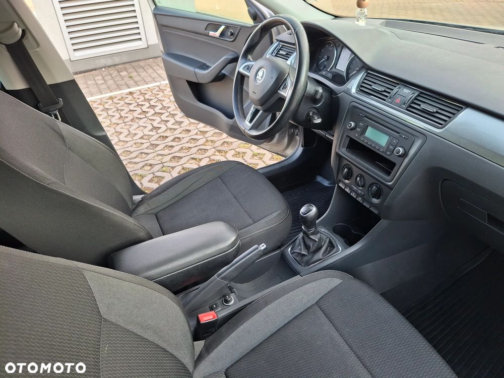Skoda RAPID 1.2 TSI Ambition - 13