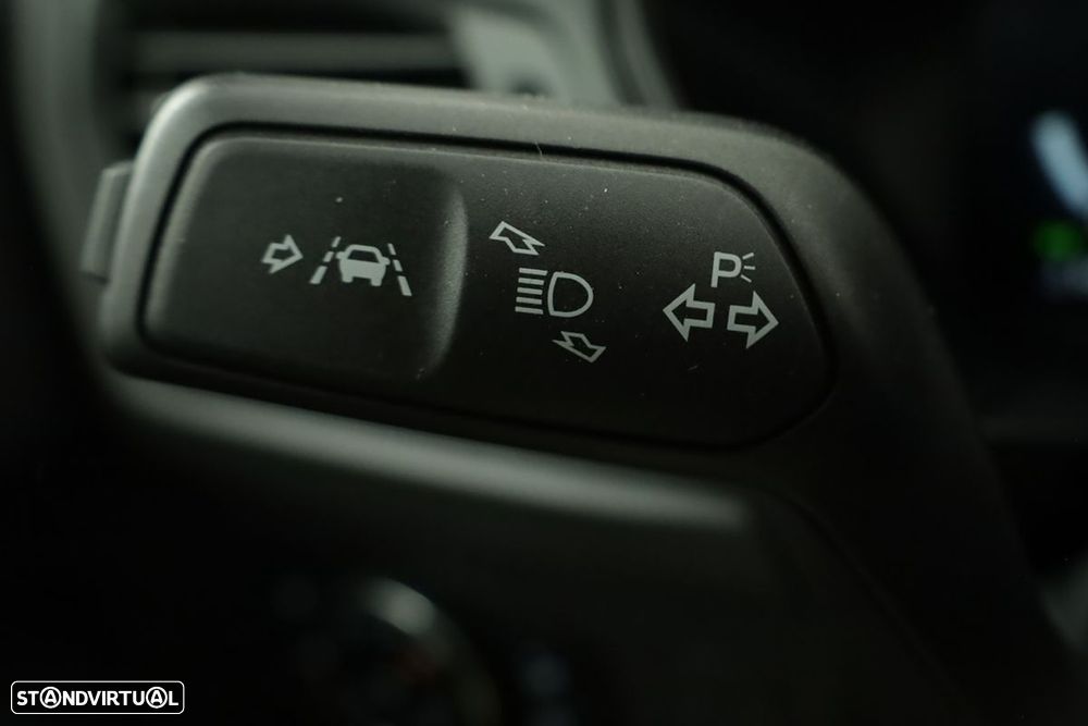 Ford Focus 1.0 EcoBoost MHEV ST-Line X - 17