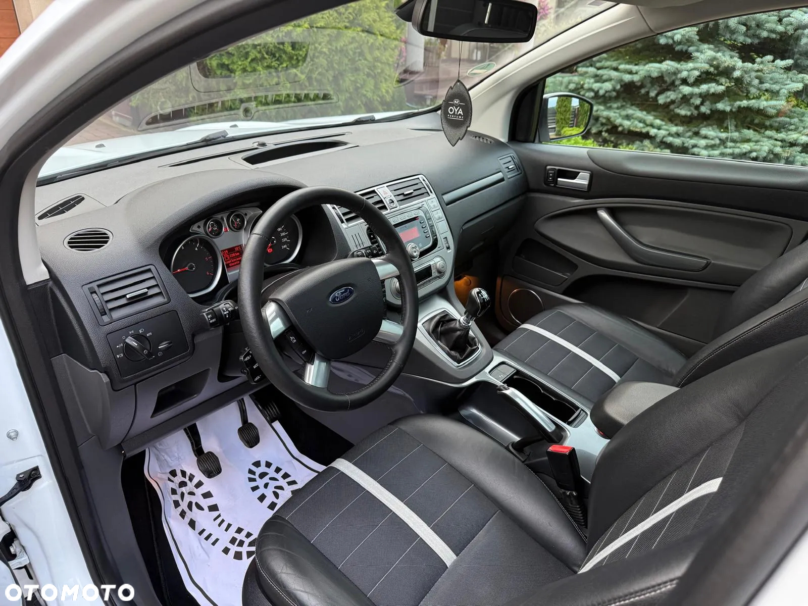 Ford Kuga 2.0 TDCi 4x4 Titanium - 13