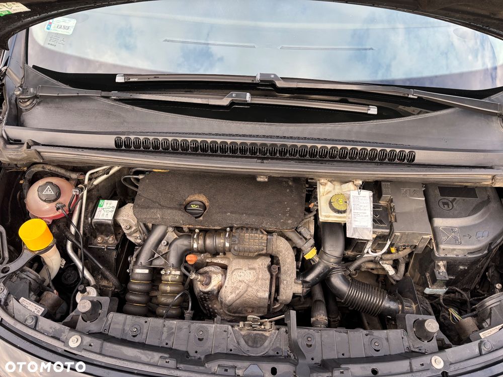 Peugeot 3008 HDi FAP 115 Access - 12