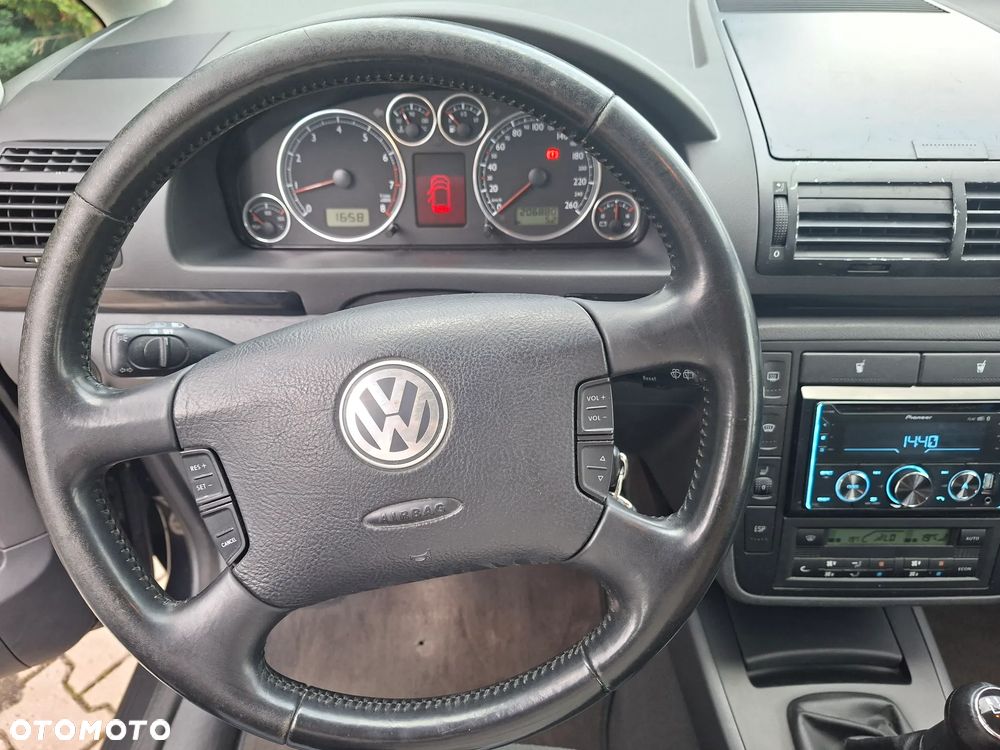 Volkswagen Sharan 1.8T Comfortline - 21