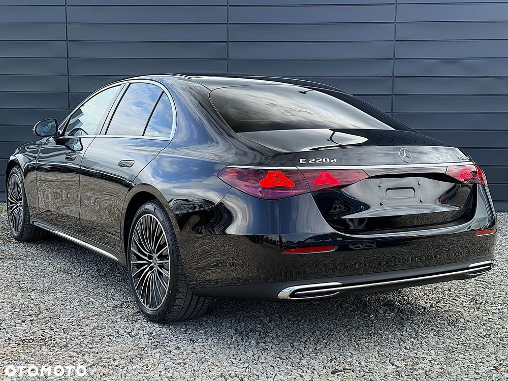 Mercedes-Benz Klasa E 220 d mHEV 4-Matic Exclusive 9G-Tronic - 5