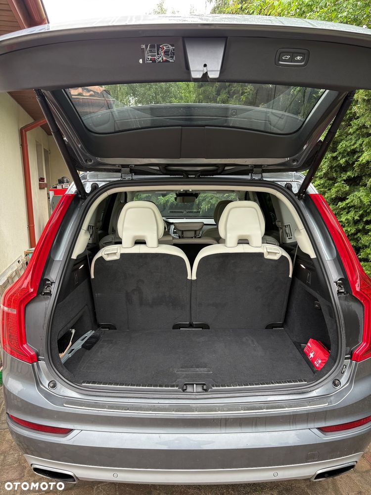 Volvo XC 90 - 12