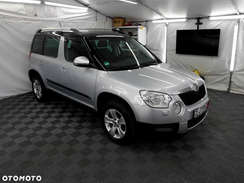 Skoda Yeti 2.0 TDI DPF Elegance Green tec - 3