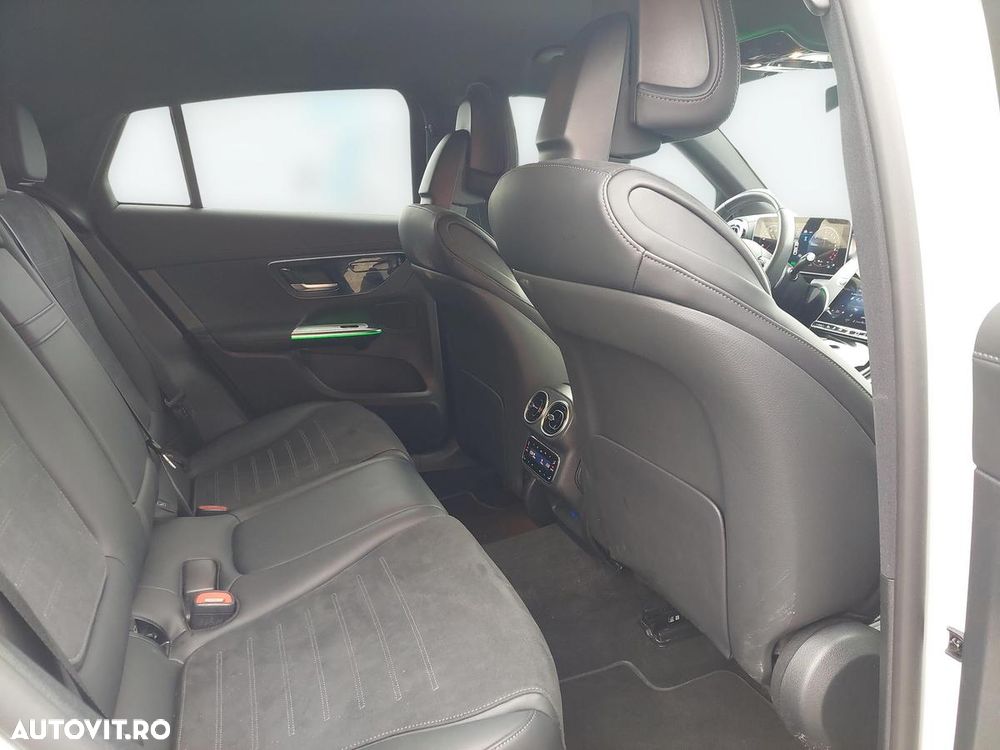 Mercedes-Benz GLC Coupe 300 e 4Matic 9G-TRONIC AMG Line Advanced - 14