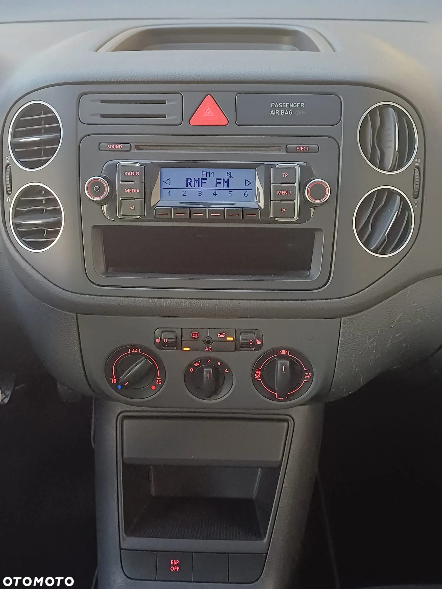 Volkswagen Golf Plus 1.9 TDI DPF Tour - 14