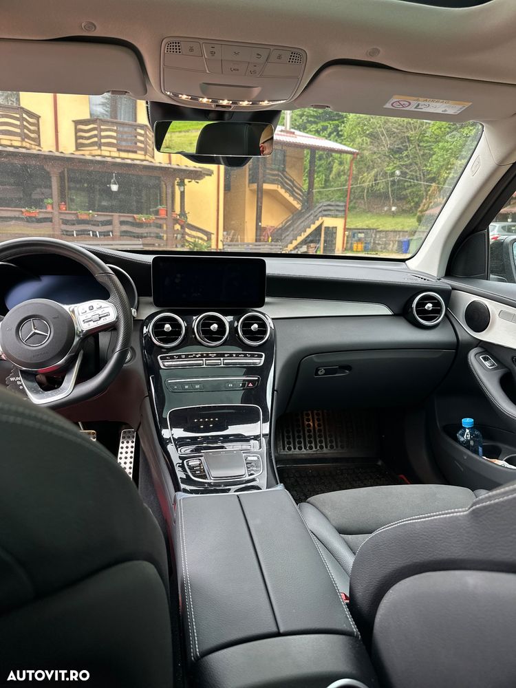 Mercedes-Benz GLC 300 4MATIC - 11