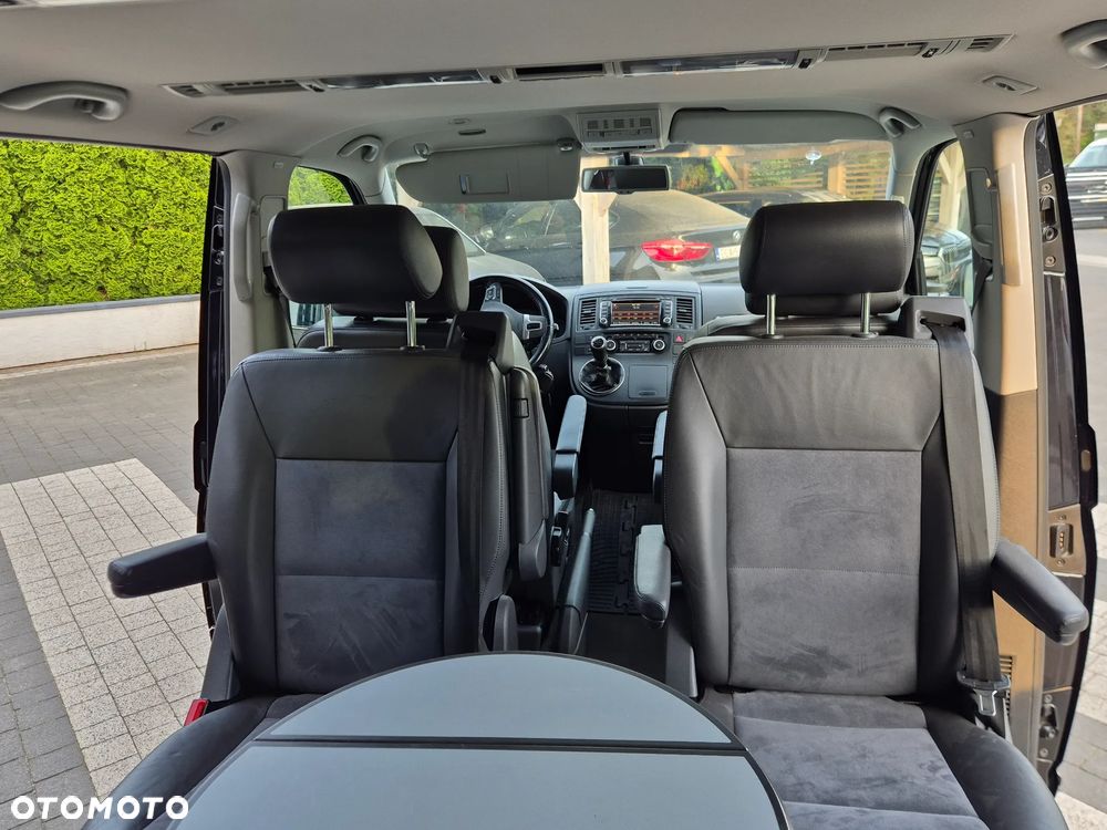 Volkswagen Multivan - 23
