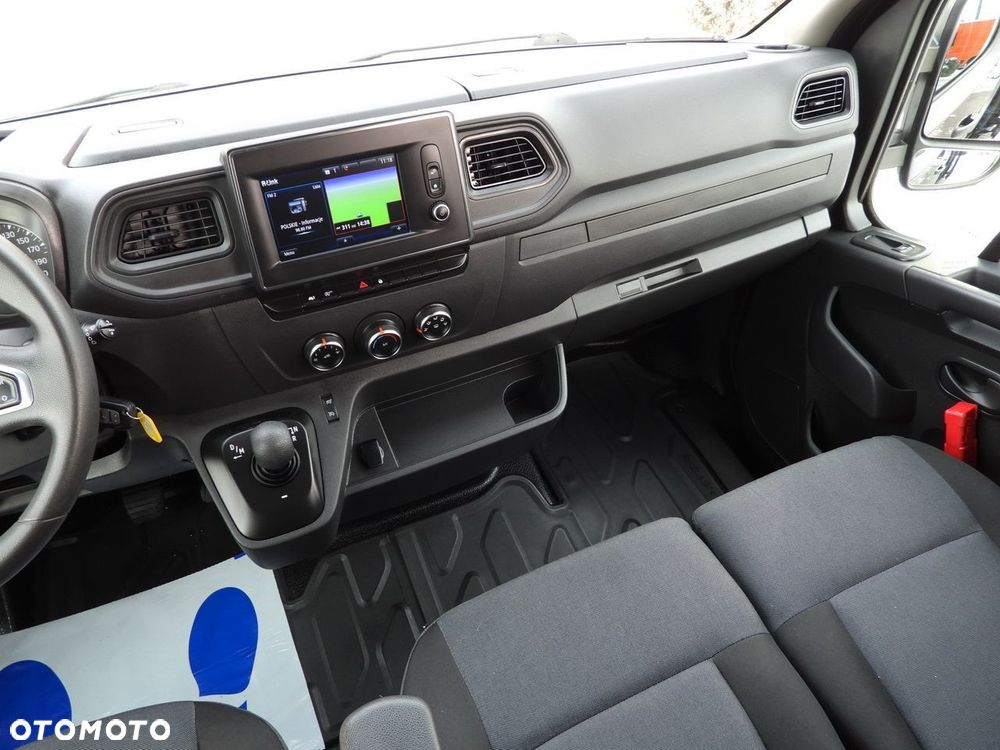 Renault MASTER FURGON BRYGADÓWKA 7 MIEJSC TEMPOMAT NAWIGACJA LEDY AUTOMAT  KLIMATYZACJA  180KM - 30