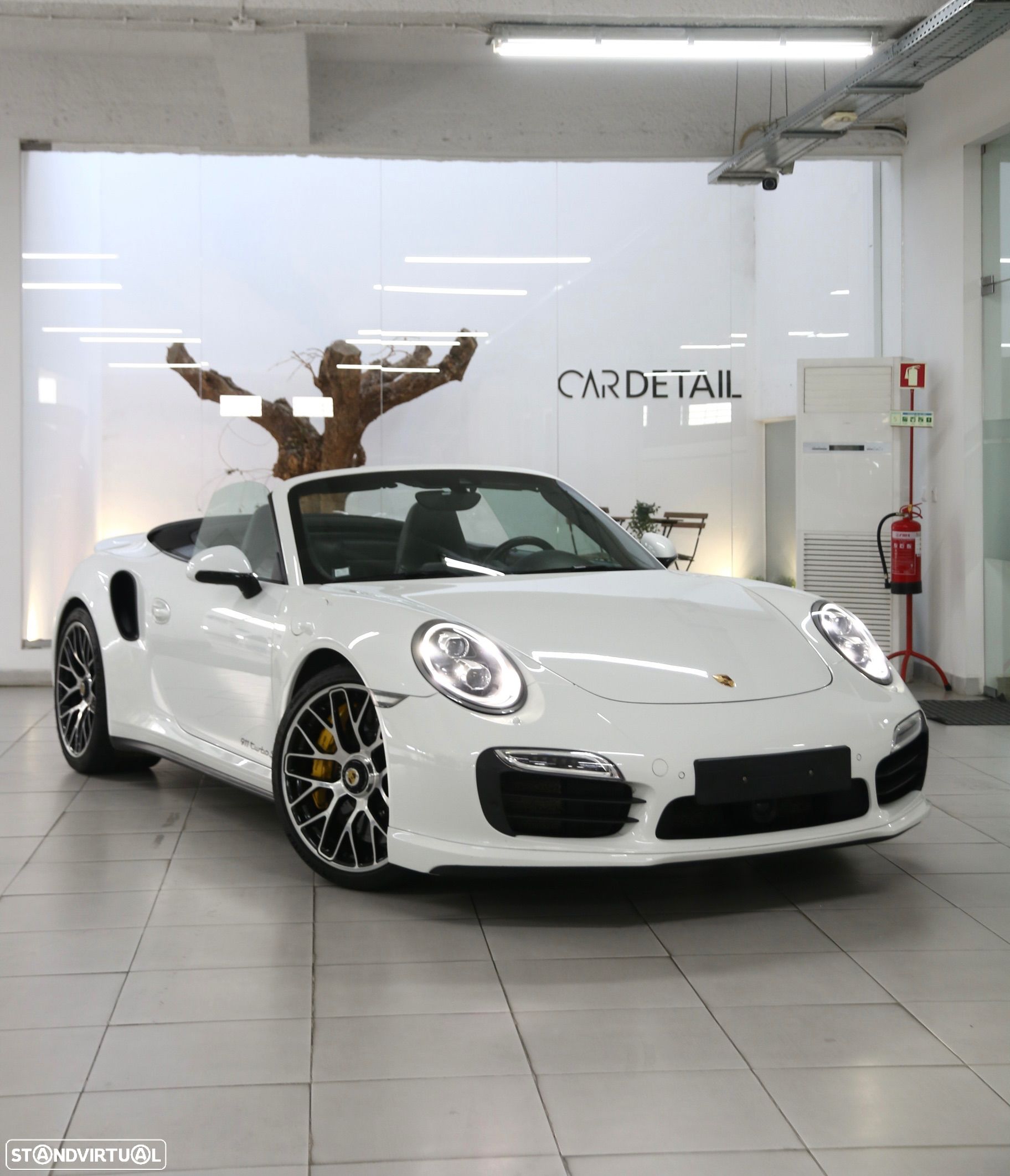 Porsche 911 (991) Turbo S Cabriolet - 1