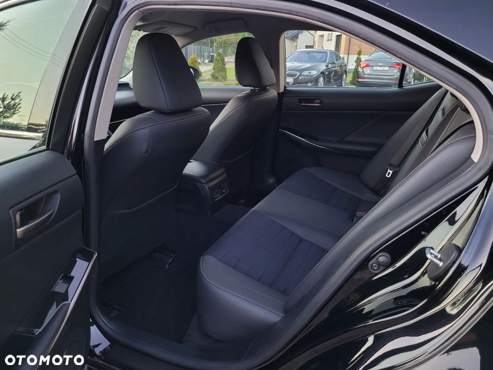 Lexus IS 200t / 300 Black - 22