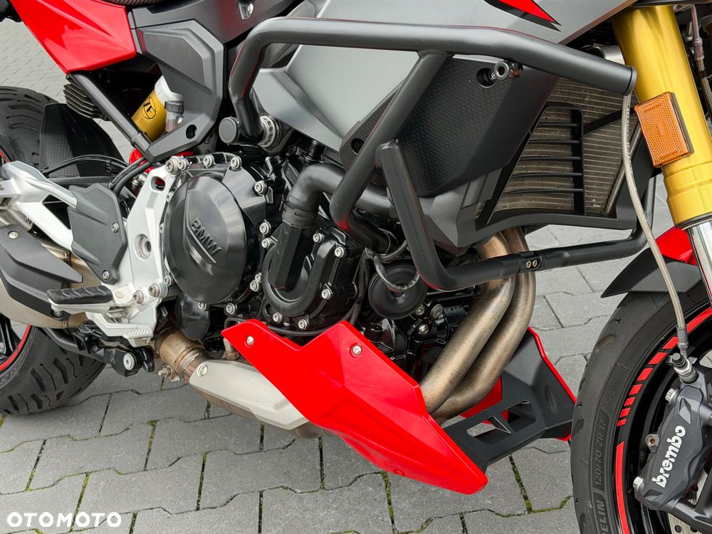 BMW XR - 16