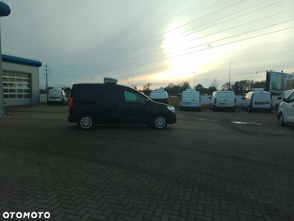 Dacia Dokker Izoterma Chłodnia Mroźnia grzanie drzwi boczne półka inox Salon PL po serwisie - 5