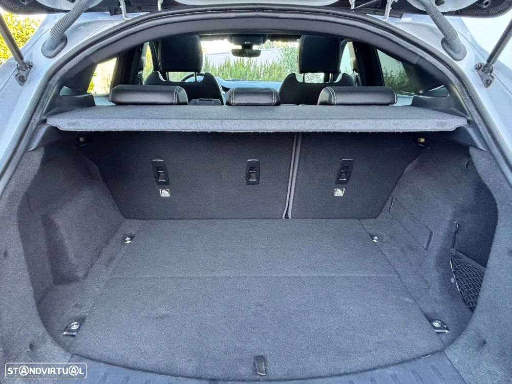 Jaguar E-Pace 2.0 i4D R-Dynamic SE - 26