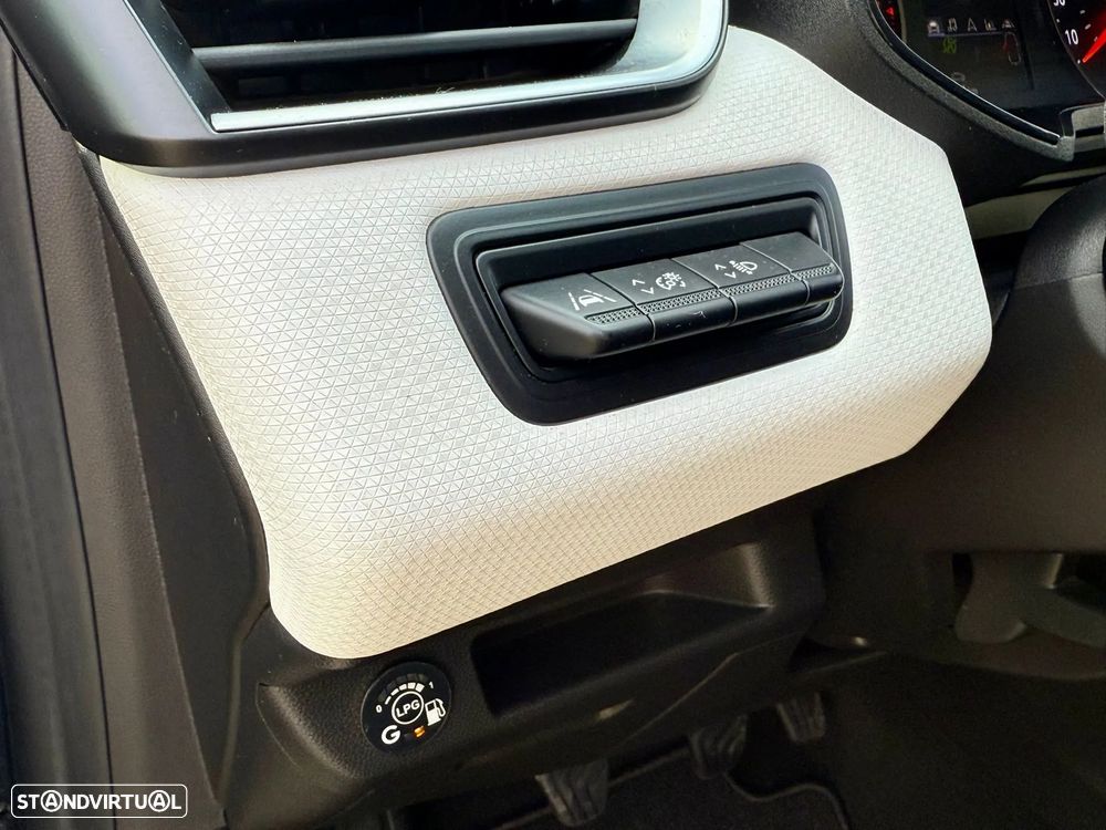 Renault Clio 1.0 TCe Evolution Bi-Fuel - 29