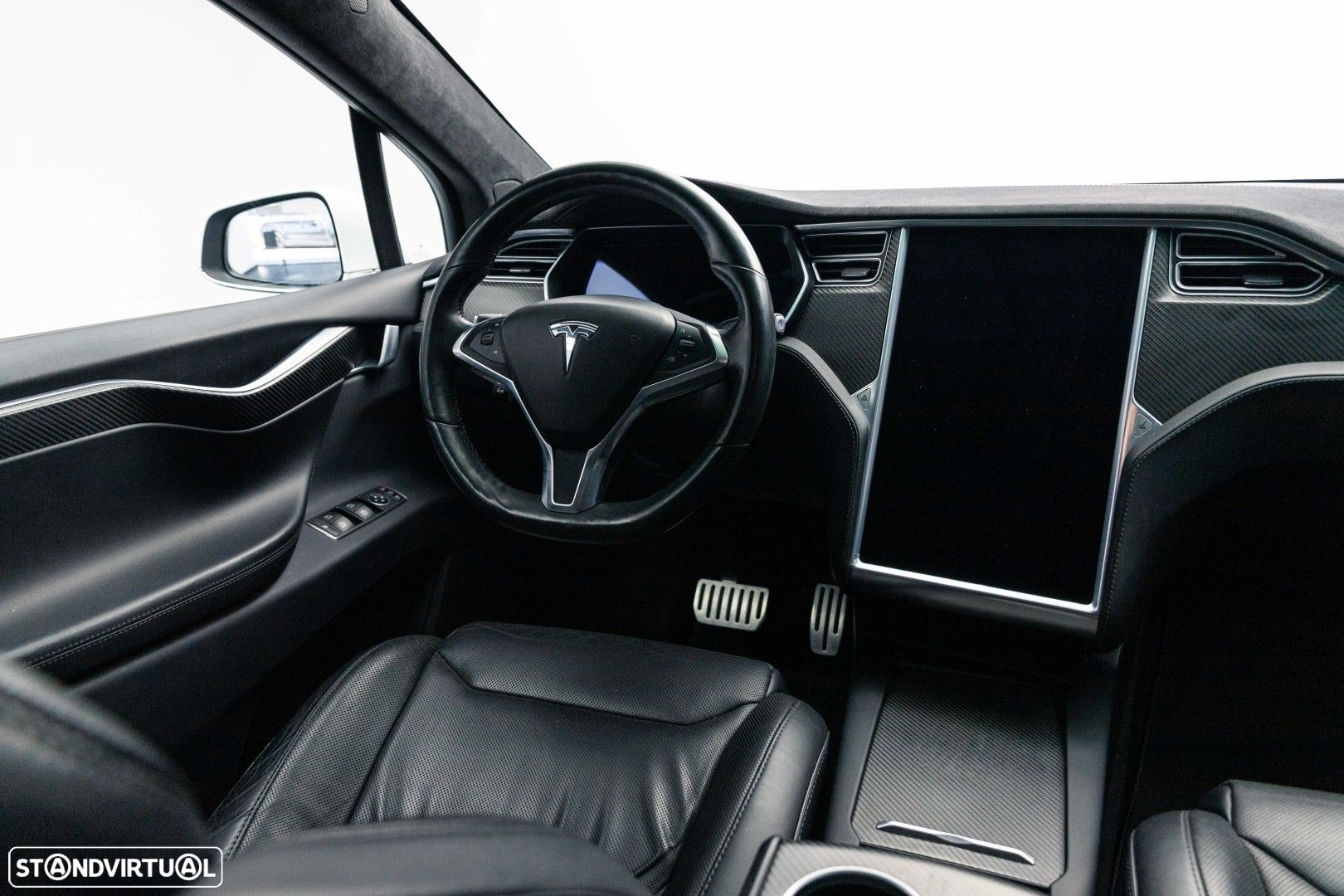 Tesla Model X P100D - 17