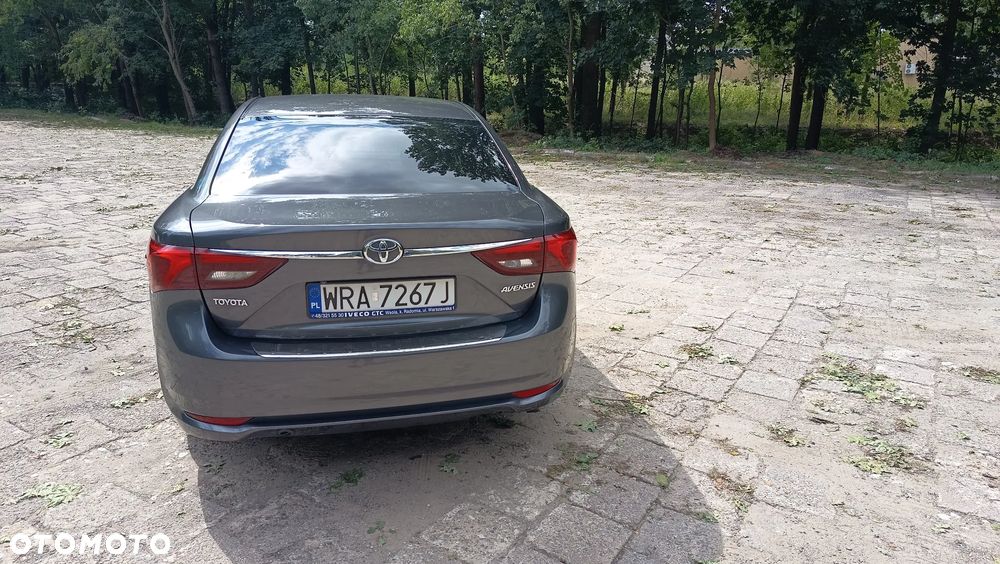 Toyota Avensis 2.0 Premium MS - 3