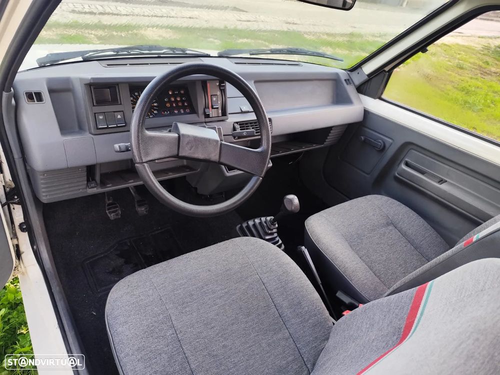 Renault 5 1.0 Campus - 11