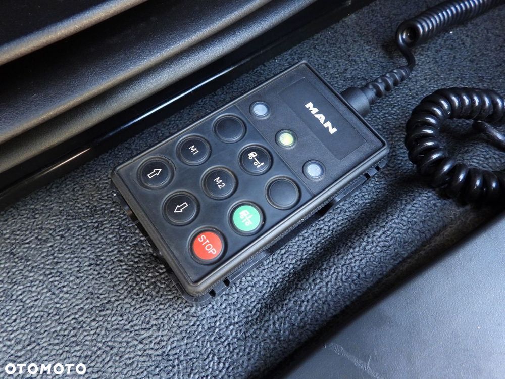 MAN TGL 12.250 KONTENER WINDA 16 PALET TEMPOMAT PNEUMATYKA AUTOMAT  BLIŹNIACZE KOŁA  250KM - 29