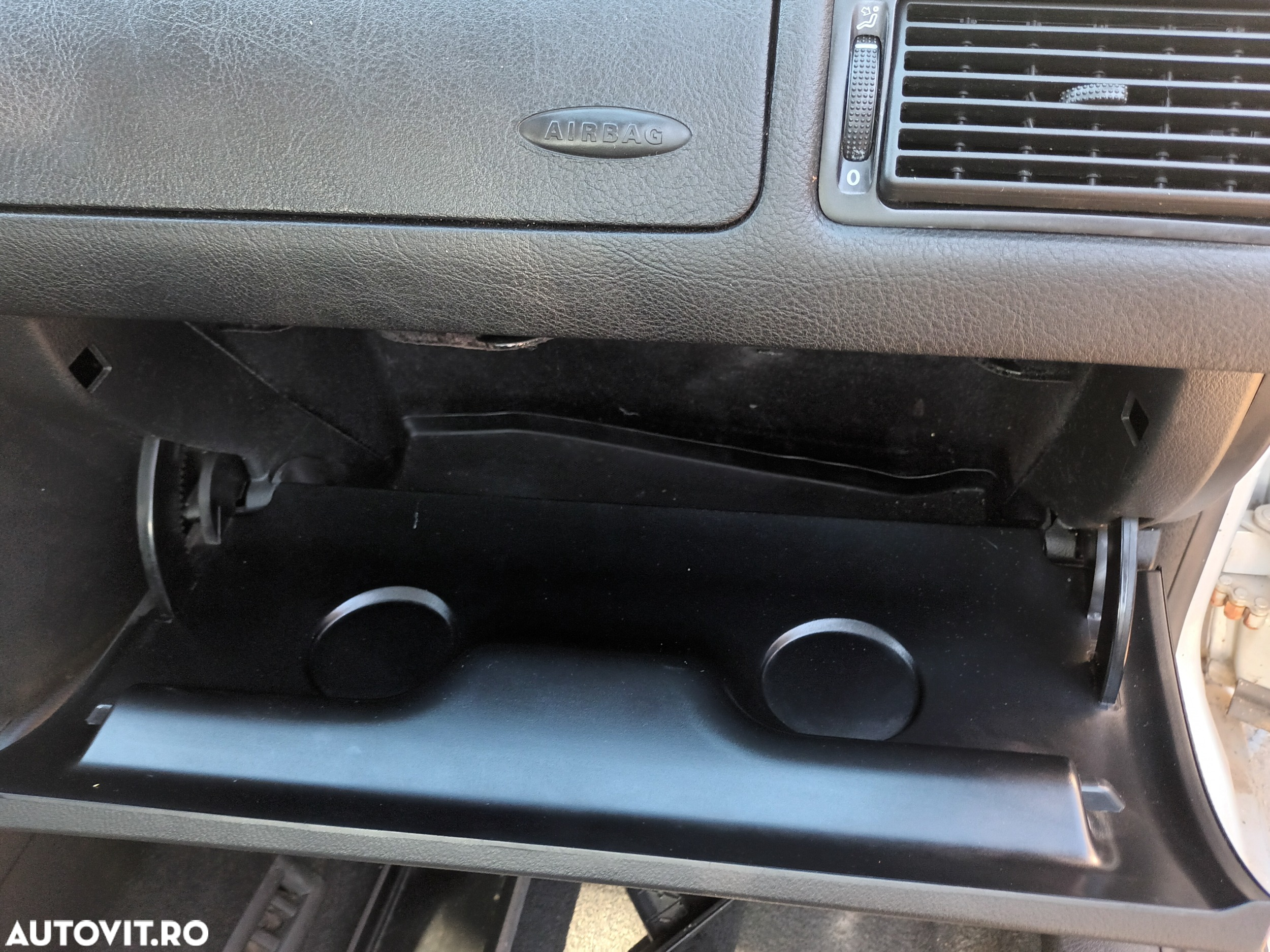 Dezmembrari  VW GOLF 4  1997  > 2006 1.6 16V Benzina - 12