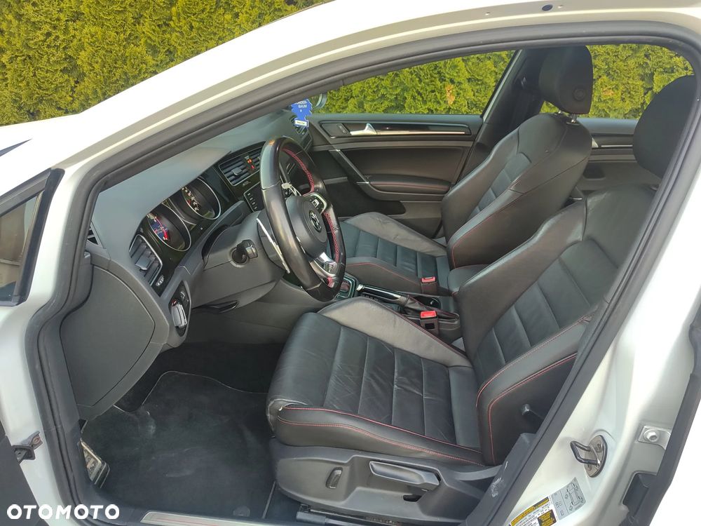 Volkswagen Golf GTI (BlueMotion Technology) DSG - 7