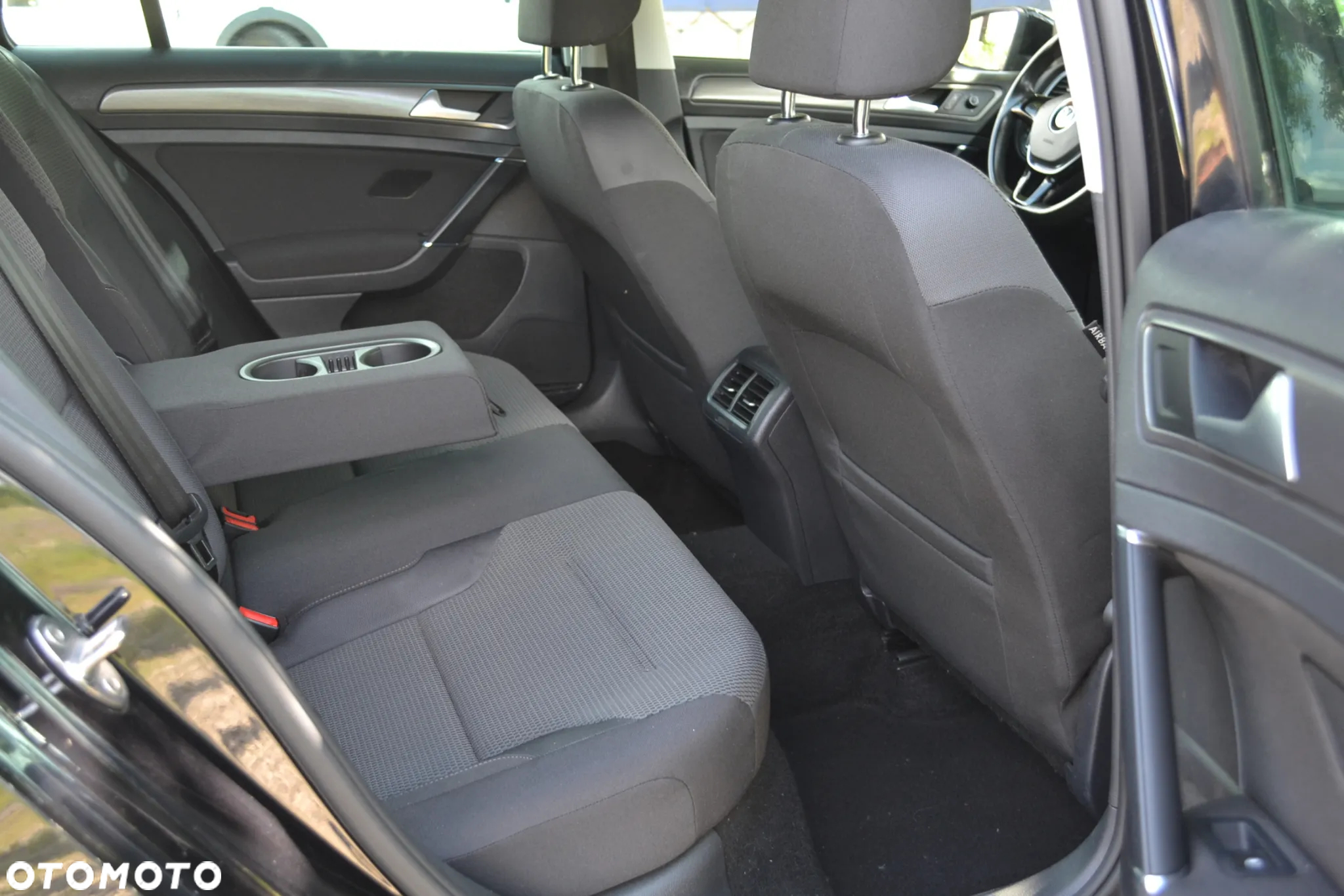 Volkswagen Golf VI 1.2 TSI BlueMot Comfortline - 16