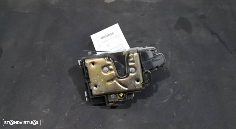 Fecho Da Porta Trás Dto Volkswagen Polo Variant (6V5) - 2