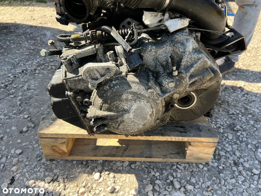 SKRZYNIA BIEGÓW AUTOMATYCZNA VOLVO V70 S80 2.4 D5 30751345 - 1