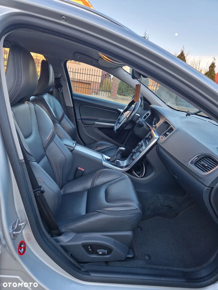 Volvo V60 D2 Ocean Race - 9