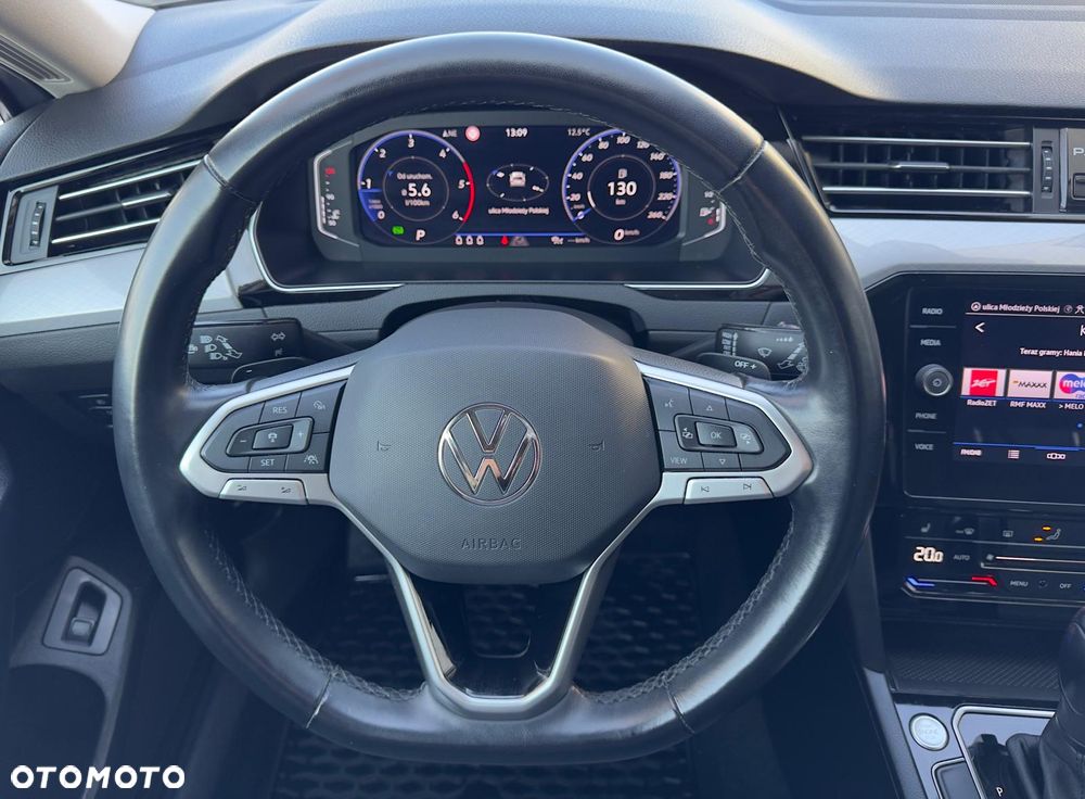 Volkswagen Passat Variant 2.0 TDI Business DSG - 18