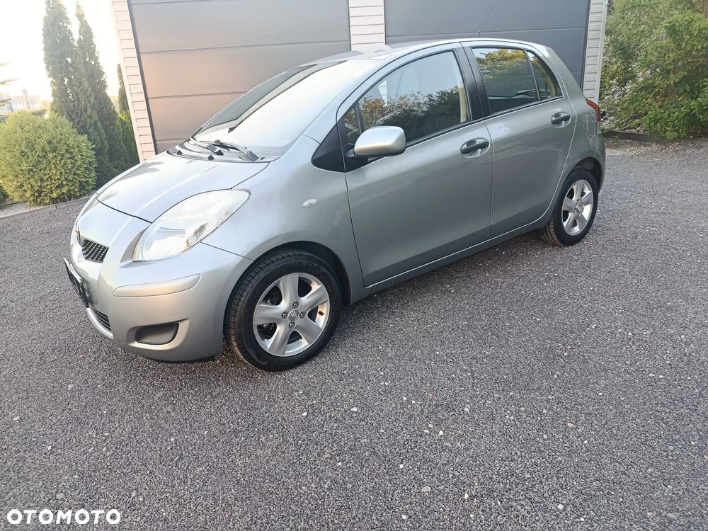 Toyota Yaris - 2