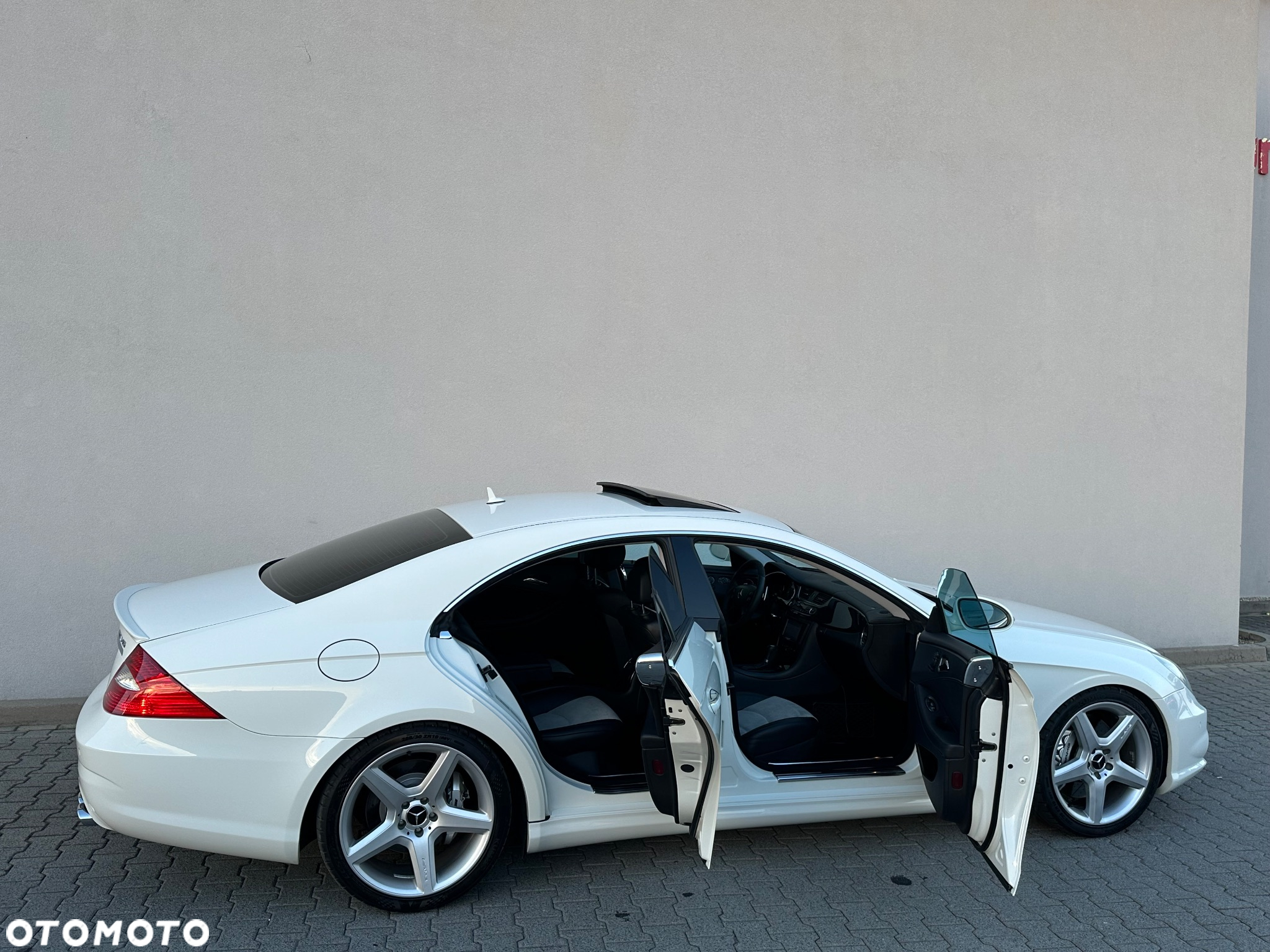 Mercedes-Benz CLS 63 AMG 7G-TRONIC - 14