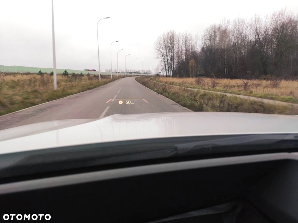 BMW Seria 3 318d Sport Line - 8