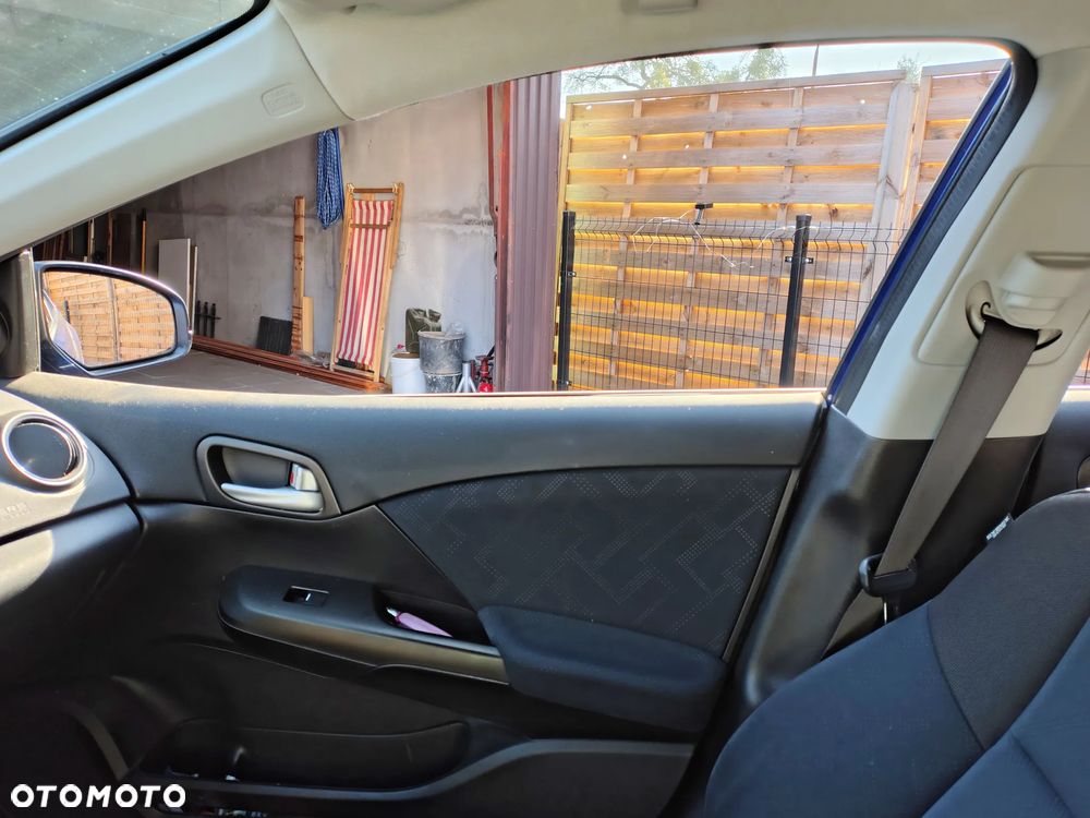 Honda Civic 1.8 i-VTEC Sport - 23