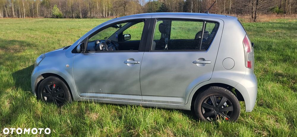 Daihatsu Sirion 1.3 - 6