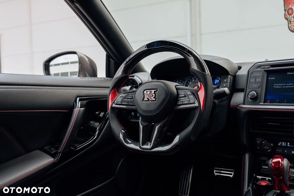 Nissan GT-R - 24