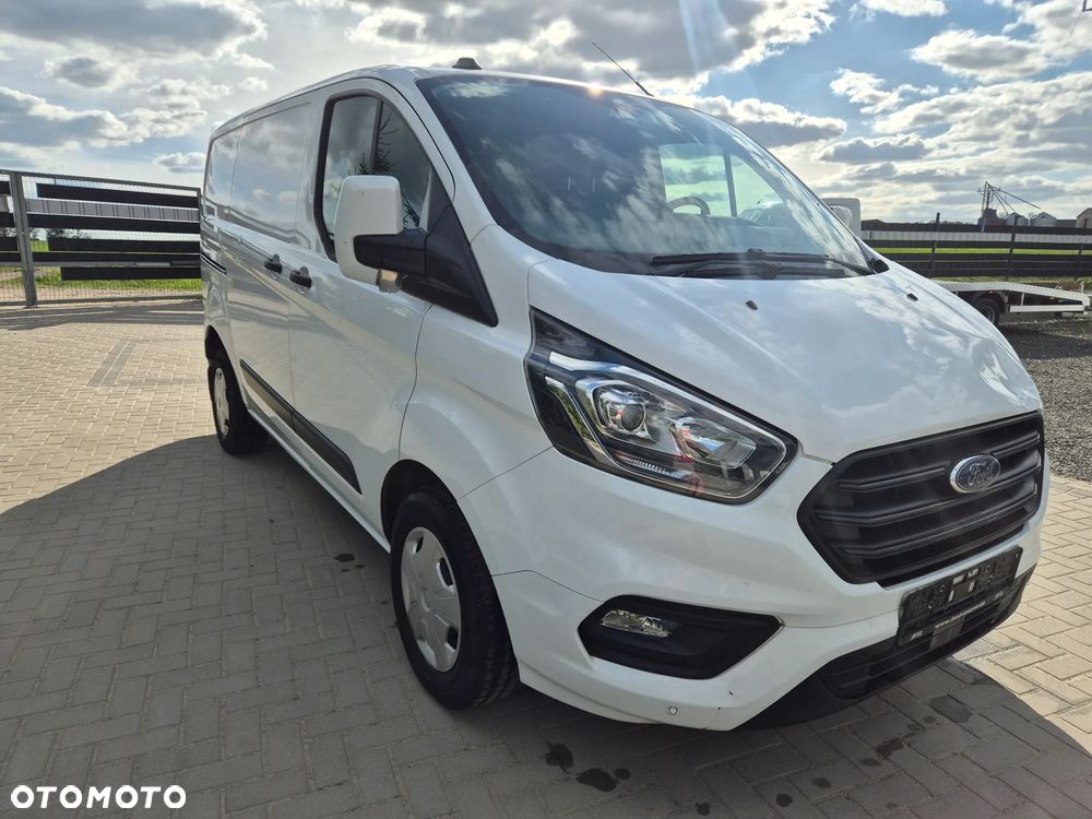 Ford CUSTOM - 3