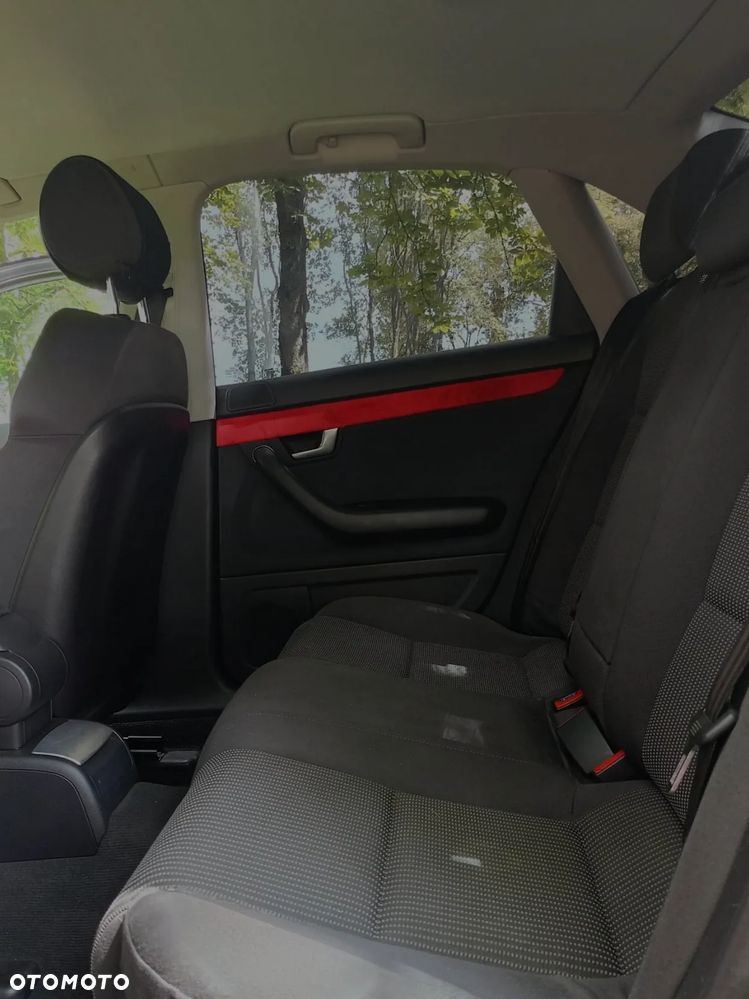 Audi A4 Limousine 2.0 T FSI quattro - 12