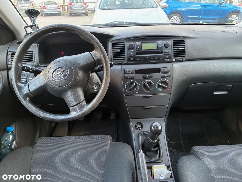 Toyota Corolla 1.6 VVT-i Terra - 5