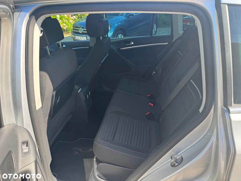 Volkswagen Tiguan 2.0 TDI DPF BlueMotion Technology Cup Sport & Style - 11