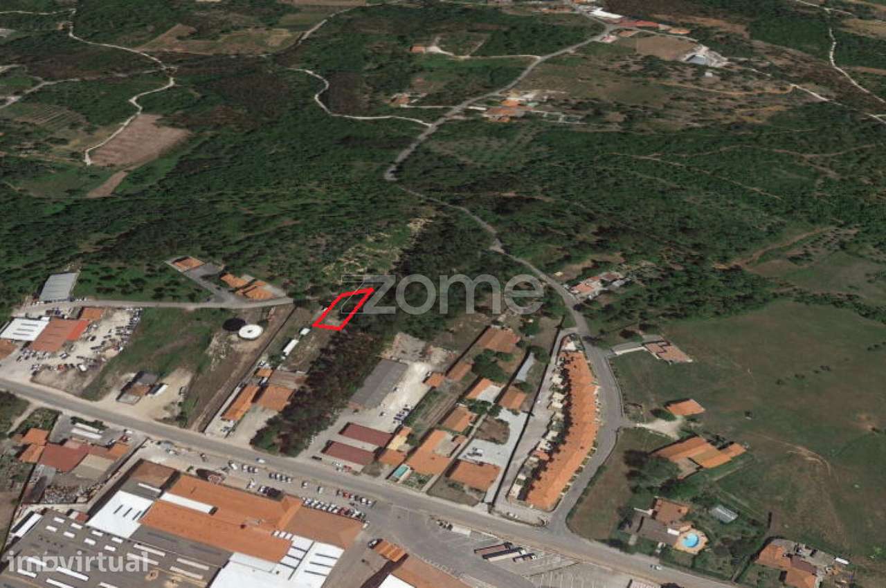Terreno urbano todo murado para construção em Cruz da Légua - Grande imagem: 2/19