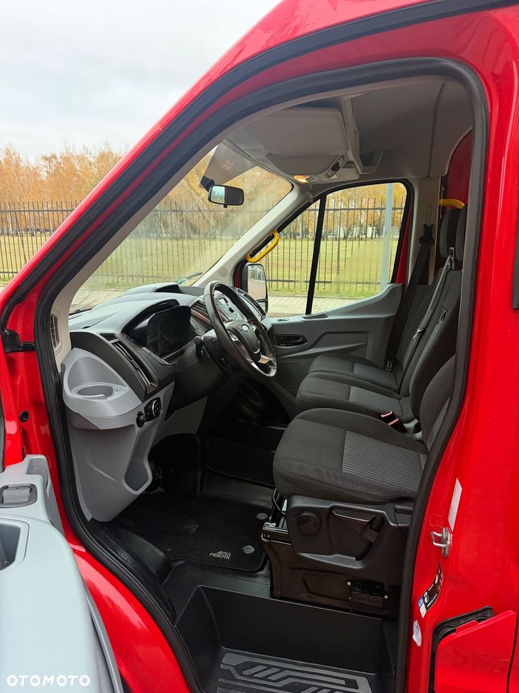 Ford Transit - 12