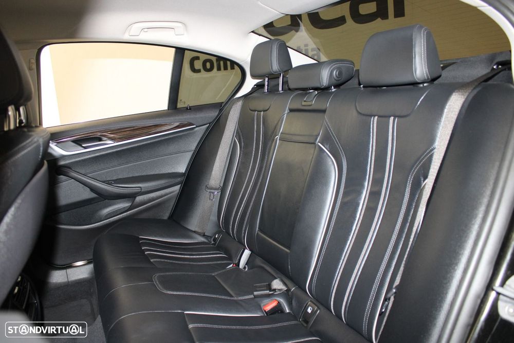 BMW 530 e iPerformance Line Luxury - 37