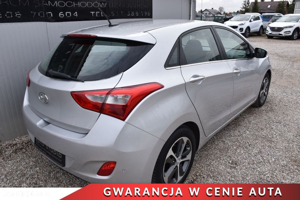 Hyundai i30 1.6 CRDi Fifa World Cup Edition - 4