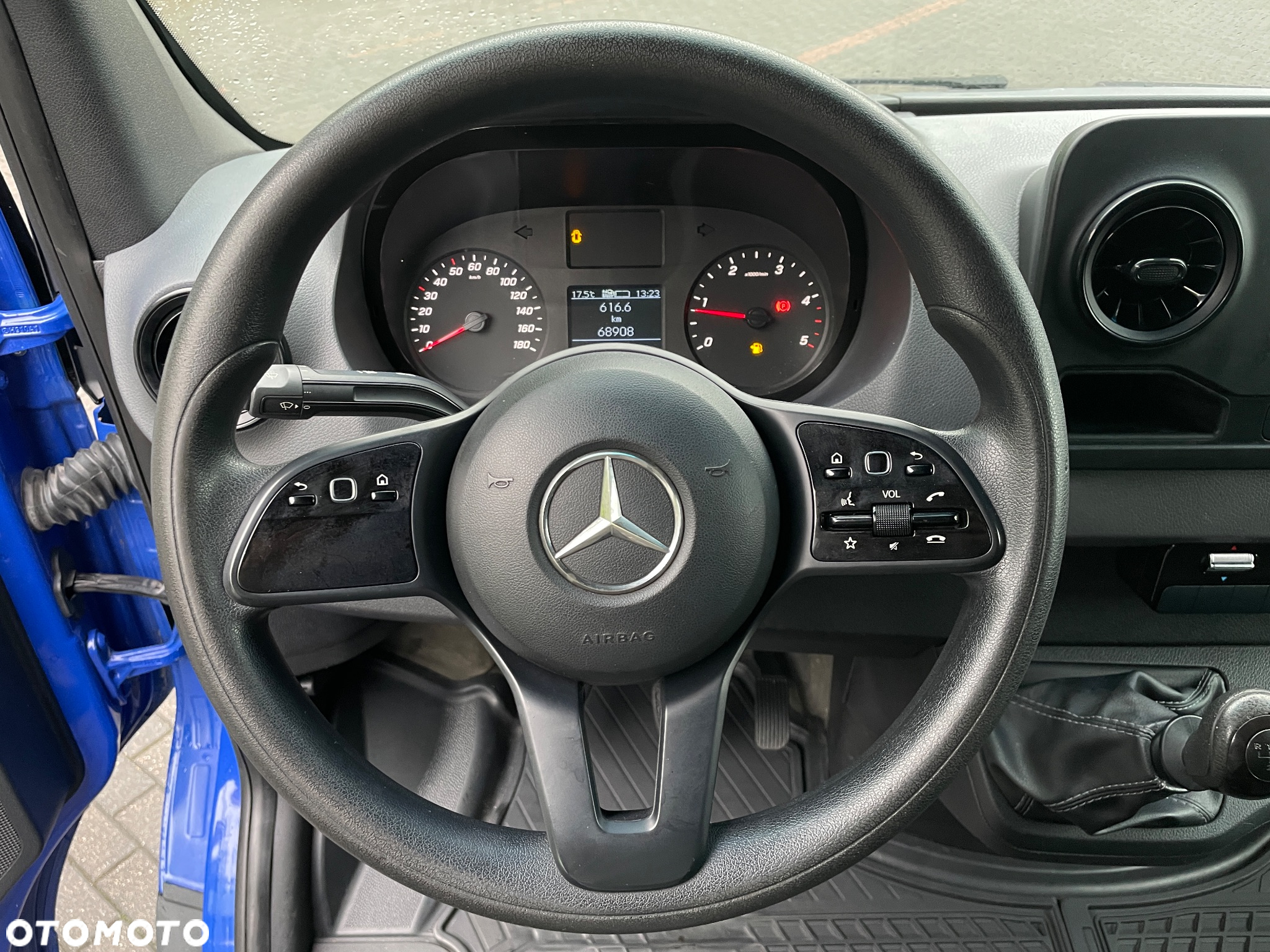 Mercedes-Benz Sprinter - 18