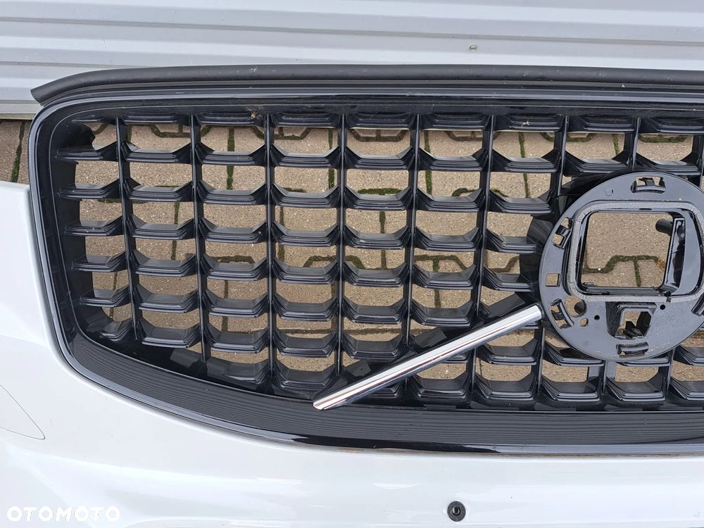 Zderzak przód przedni Volvo XC60 II LIFT R-DESIGN GRILL KRATKI - 7