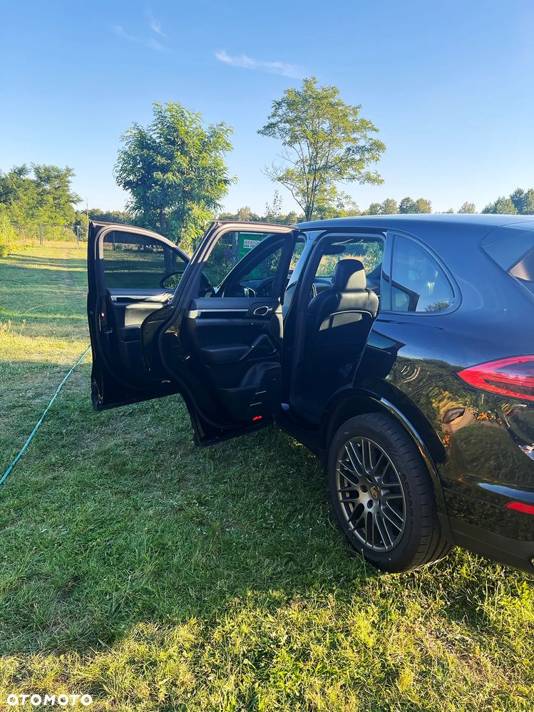 Porsche Cayenne Platinum Edition - 11